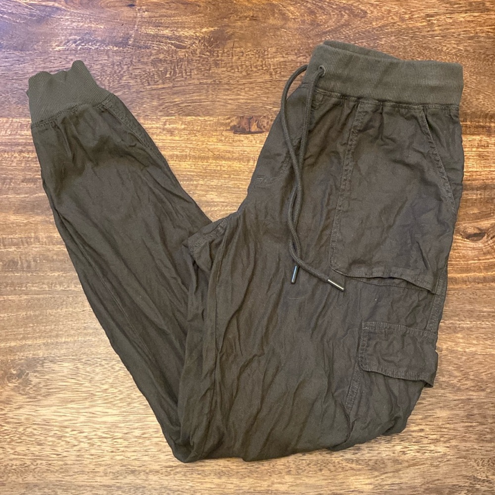 Aritzia Cargo Pants